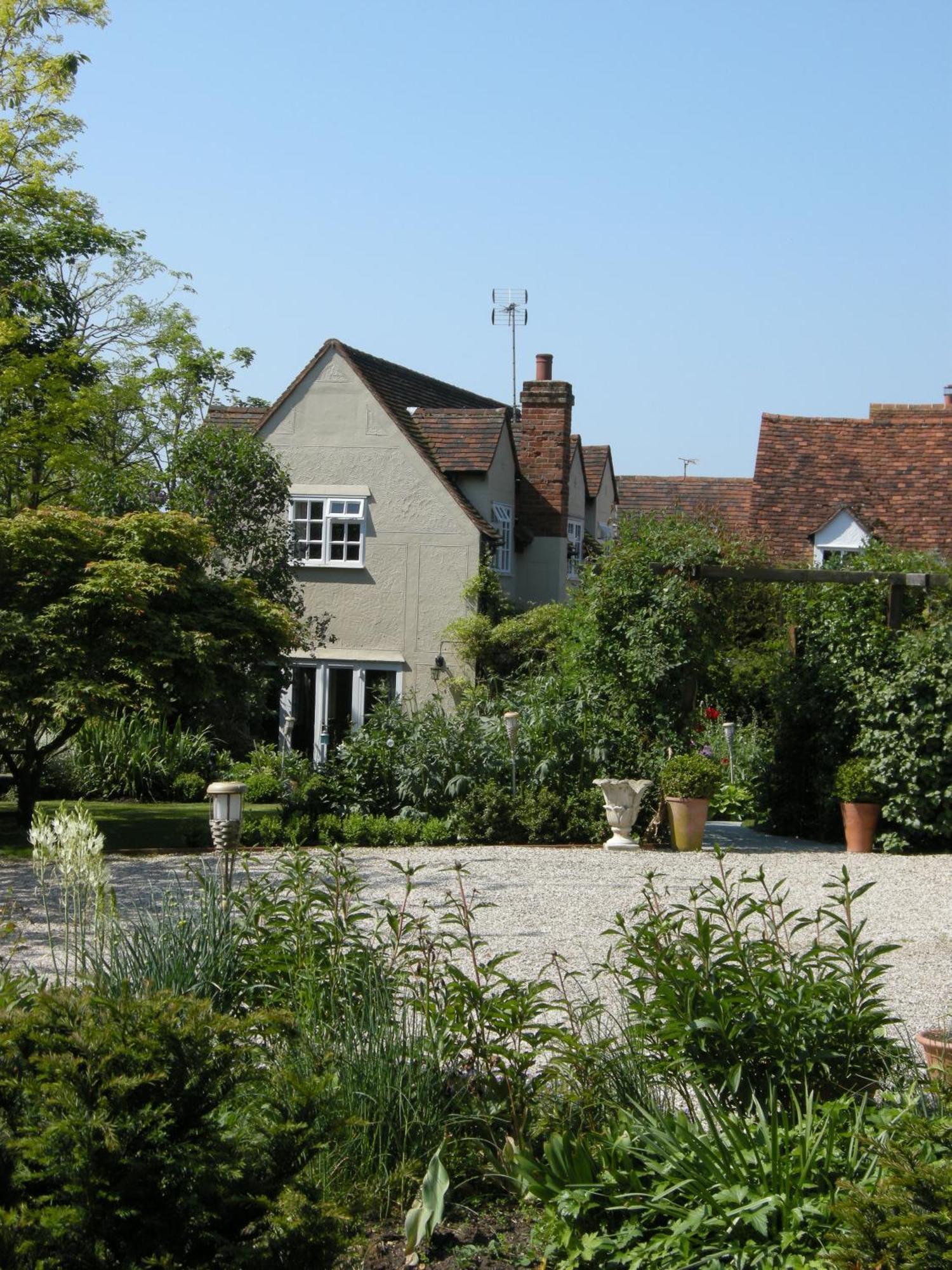 Motts Bed & Breakfast Great Dunmow Kültér fotó